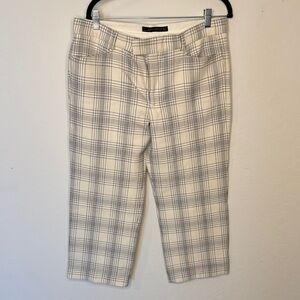 Zara Woman black and white checkered/plaid cropped trousers.
